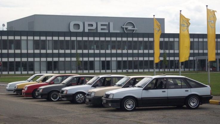 Opel suspendă concedierile voluntare