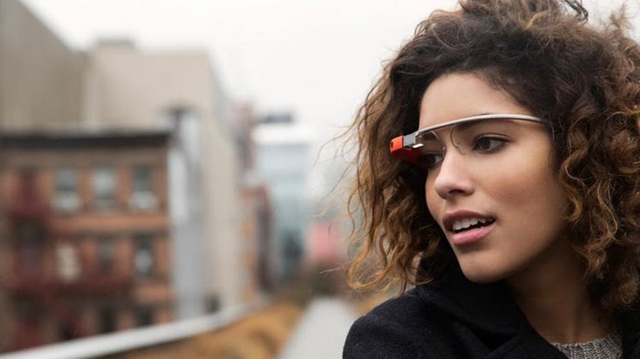 Google Glass, ochelarii care le permit utilizatorilor să filmeze şi să facă fotografii, au fost interzişi într-un bar din oraşul american Seattle.