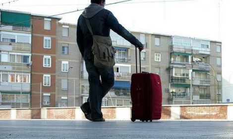 Circa 70% dintre dintre cetîțenii R. Moldova ar pleca peste hotare. Foto: hotnews.md