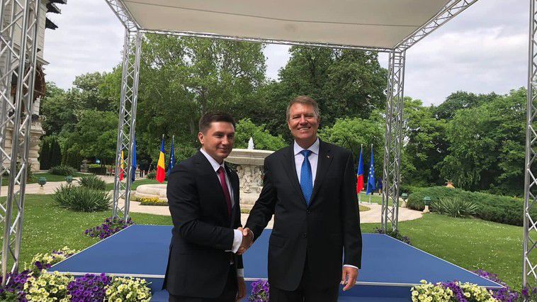 Клаус Йоханнис пригласил кандидата ПНЕ Константина Кодряну в Котрочень.