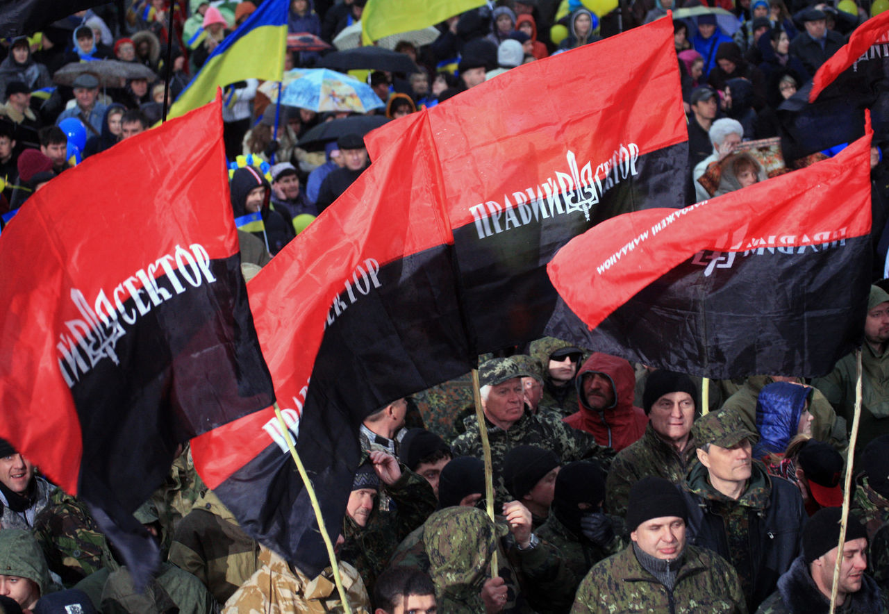 ФИФА наказала Украину за флаг "Правого сектора" на матче в Польше.
