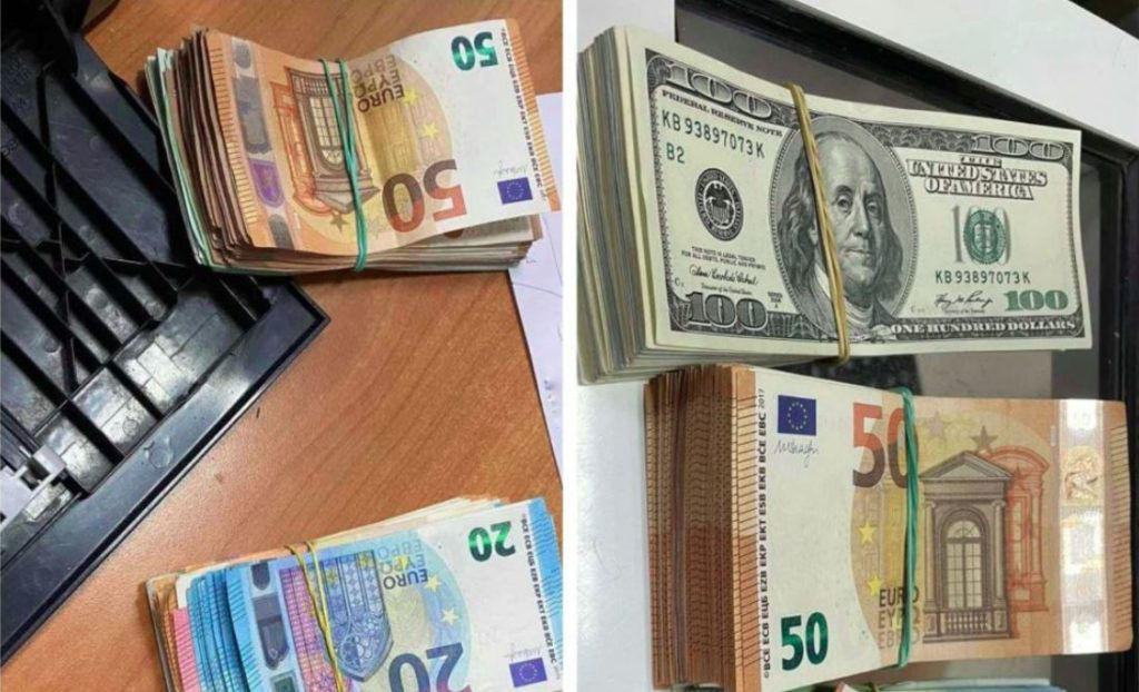 На КПП "Леушены" конфисковали незадекларированную валюту: €4000 и $11300 .
