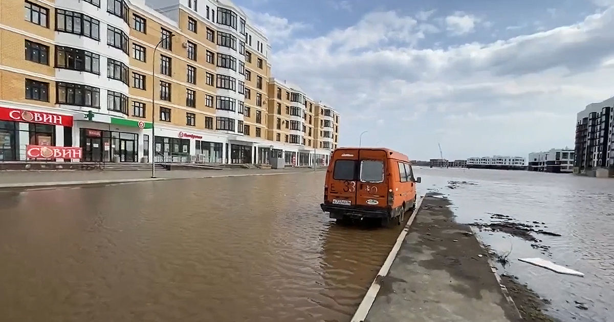 Оренбург продолжает затапливать: спад воды ожидают в ближайшие дни.