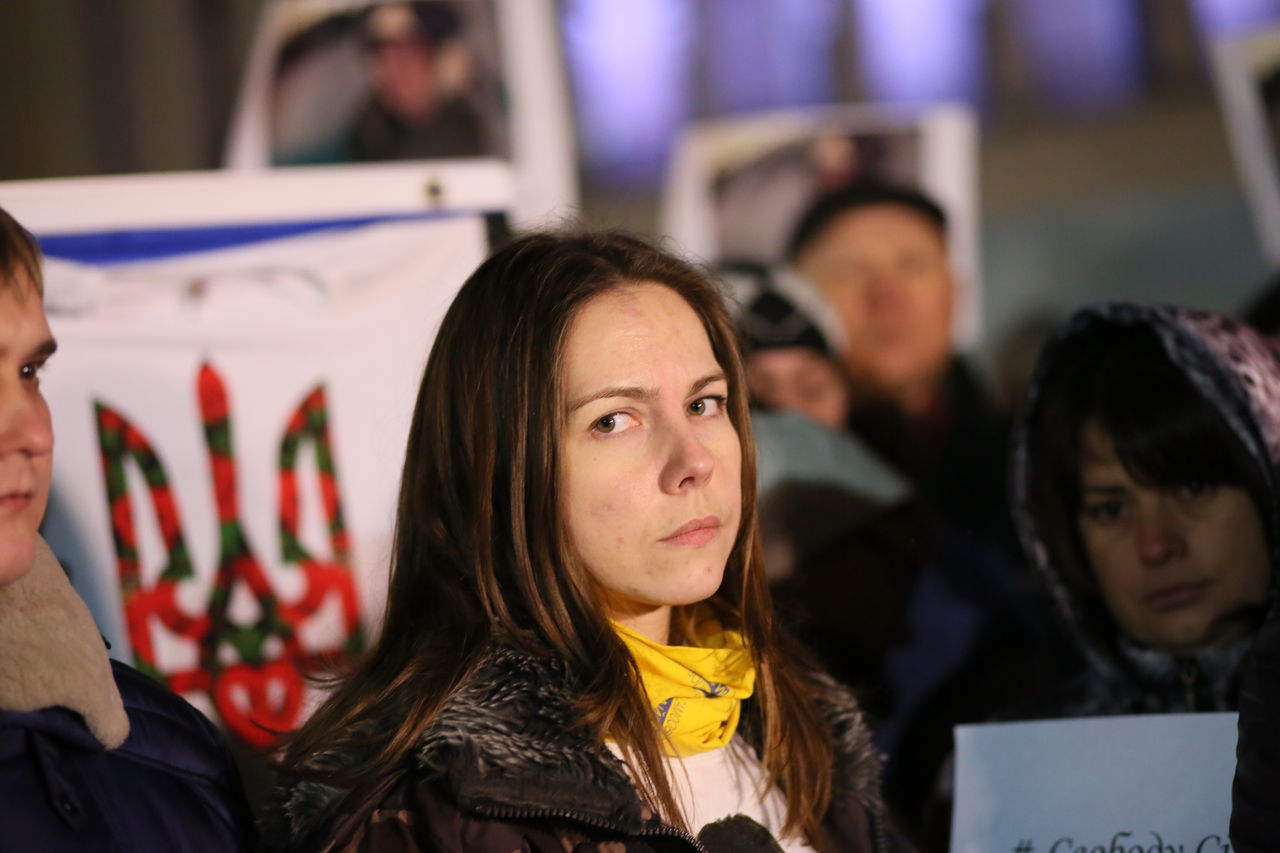 В апреле 2016 года сестру украинской летчицы Надежды Савченко Веру объявили в федеральный розыск.