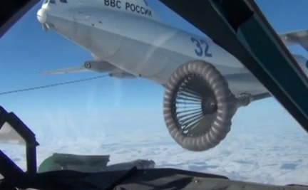 Экстремальная дозаправка «Русских Витязей» попала на видео.