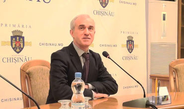Fostul director al Apă-Canal Chișinău, Constantin Becciev, cere să i se achite 300 mii de lei.