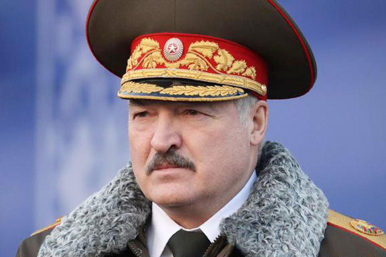 Лукашенко: Белоруссия может оставить себе российские боеприпасы после учений.