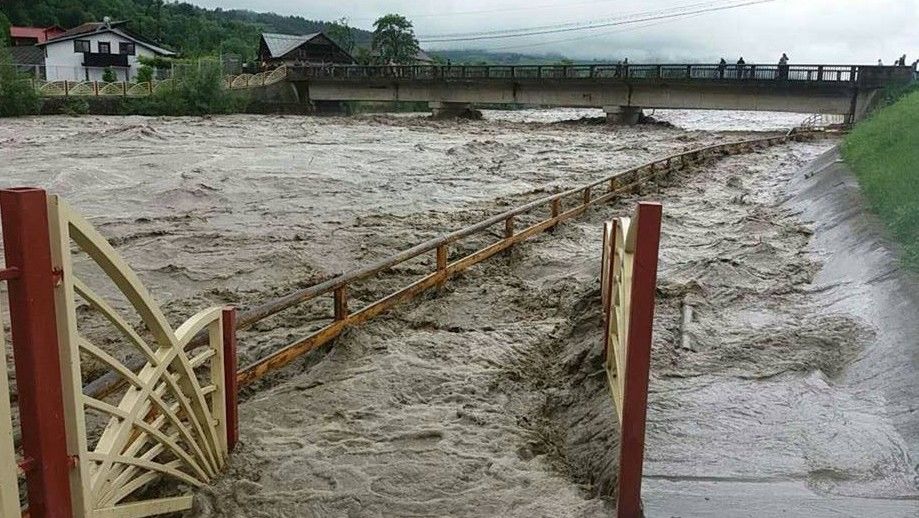 Potrivit prognozelor meteorologilor, în 2-3 zile zăpada se va topi și există riscuri de inundații.