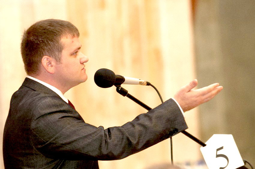 Partidul Liberal (PL) critică intenţia Guvernului Republicii Moldova de a ceda o parte din patrimoniul „Moldovagaz” concernului rus „Gazprom” în contul datoriilor Moldovei.