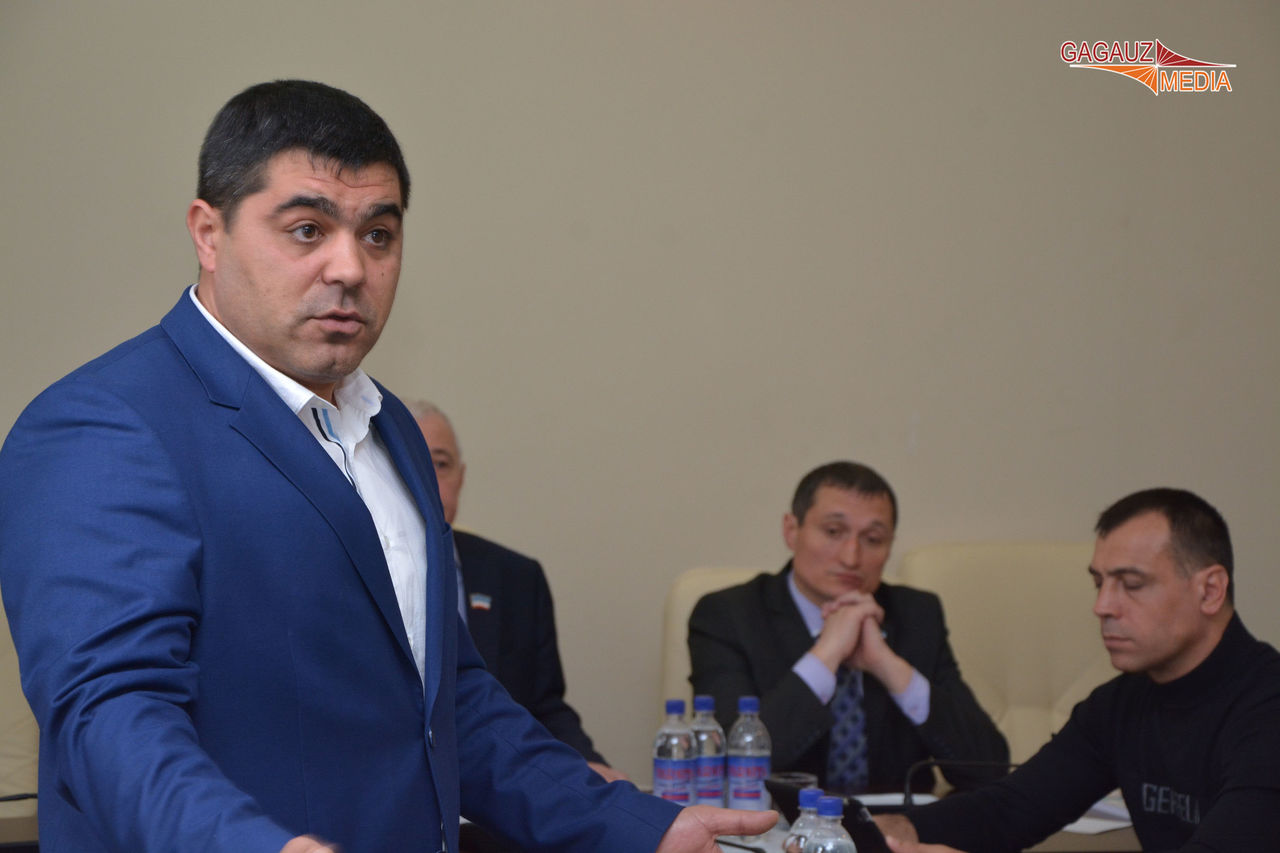 Председателем Народного собрания избран Владимир Кысса. 