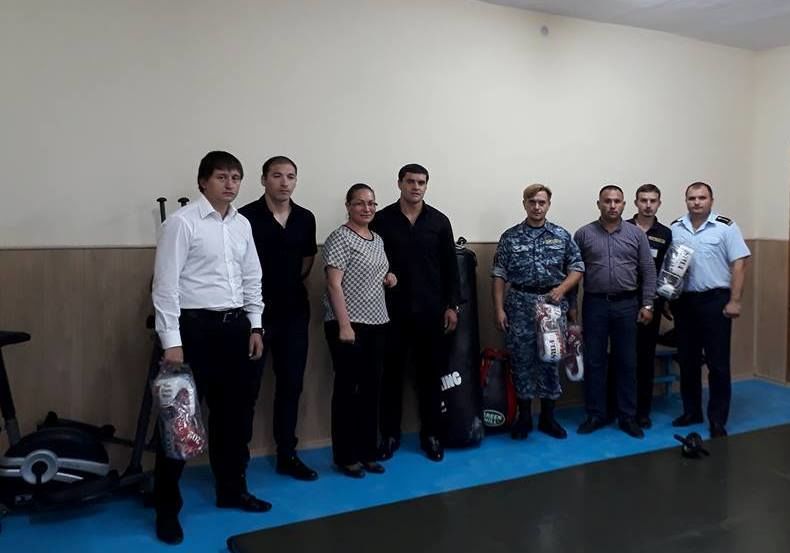 Цуцу провел встречу с работниками и руководством учреждения.