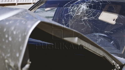 Un bărbat a fost grav rănit în urma unui accident care s-a produs, noaptea trecută, în capitală.