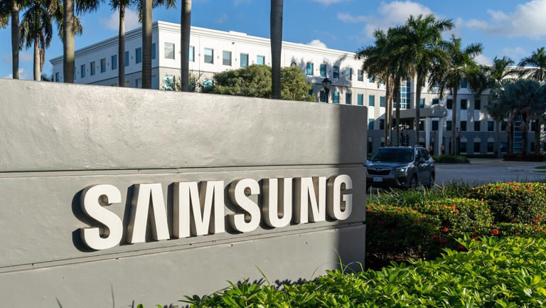 Samsung vrea să renunțe la lansarea versiunilor Plus ale flagship-urilor sale.