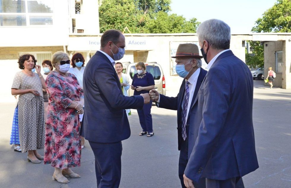 Ион Чебан поздравил Спиридона Вангели с днём рождения.