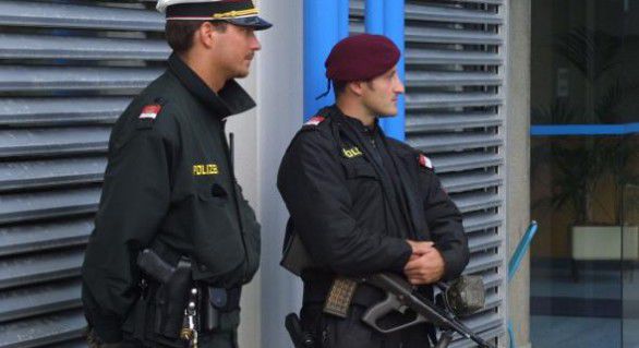 Forțele de ordine au lansat joi dimineața o amplă operațiune împotriva mediilor jihadiste din Austria și au arestat mai multe persoane.