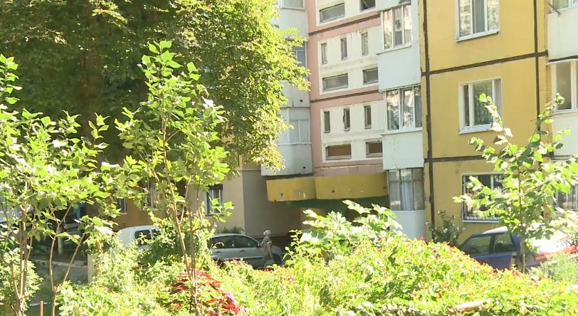 Жильцы многоэтажки по улице Куза-Водэ жалуются на невыносимые условия.