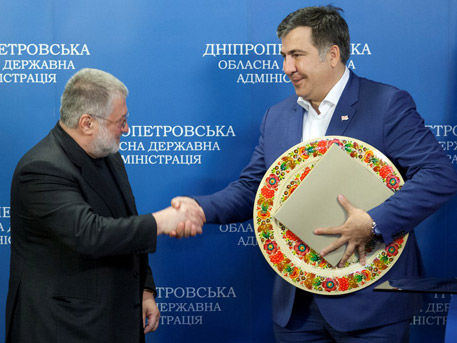 Коломойский: "Саакашвили сдаст Одессу русским".