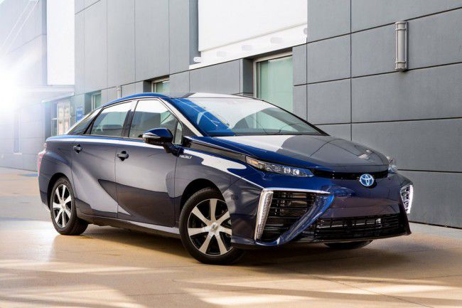 Автоконцерн позиционирует Mirai как автомобиль будущего.