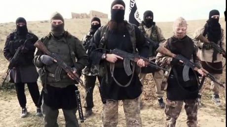 Un membru al Statului Islamic şi-a executat mama în public. Foto:express.co.uk