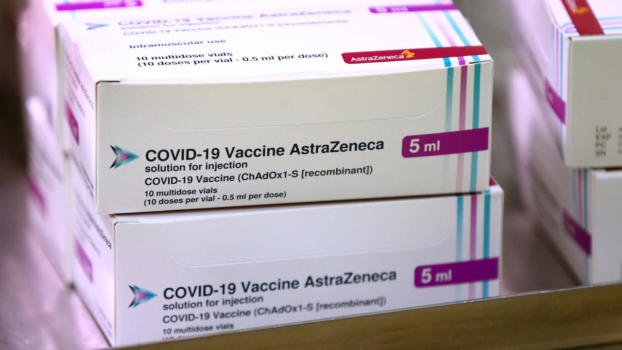 Украина до конца весны должна получить более 1,7 миллиона доз вакцин AstraZeneca.