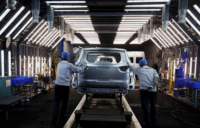 Ford решил сократить более тысячи штатных сотрудников в США.