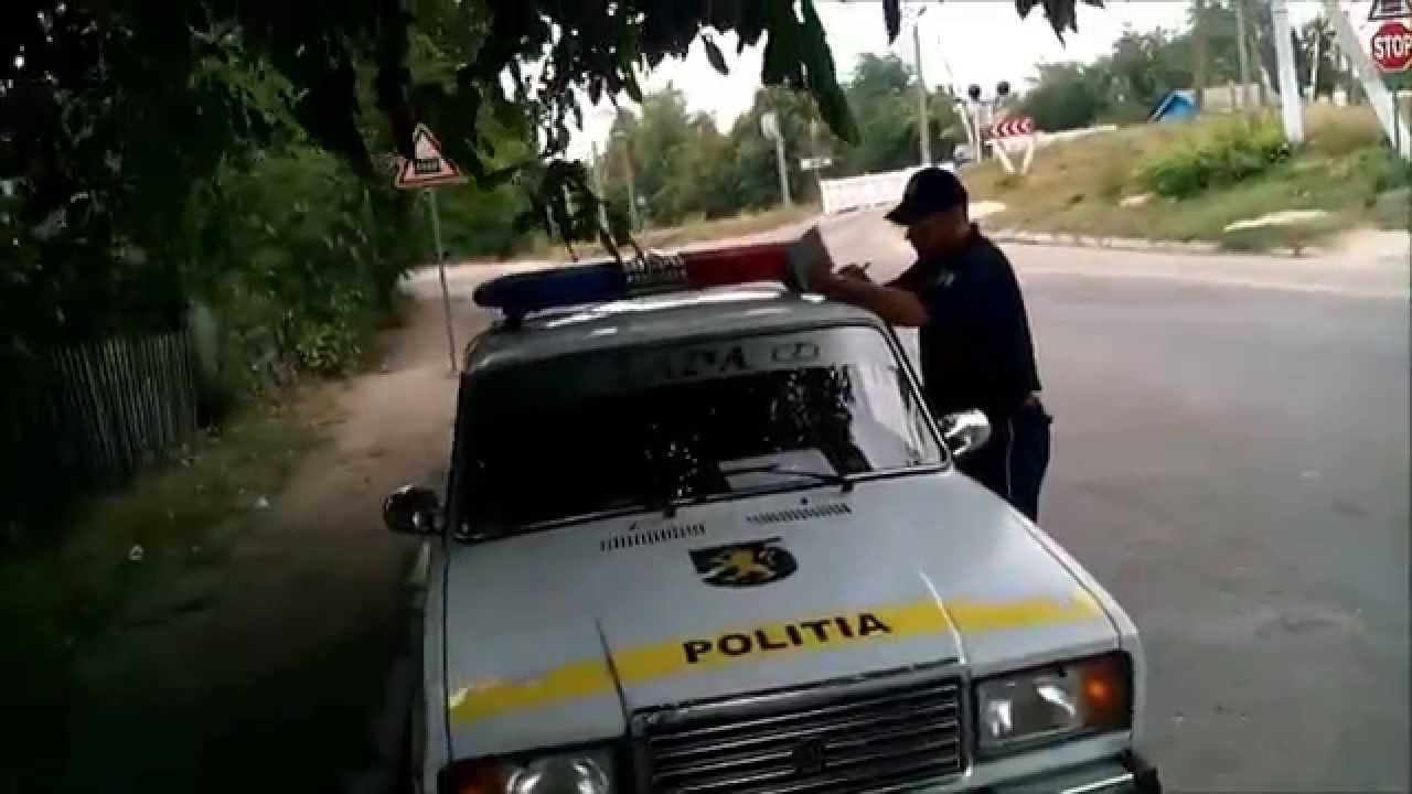 Труп обнаружили рядом с горящим автомобилем близ Кодру.