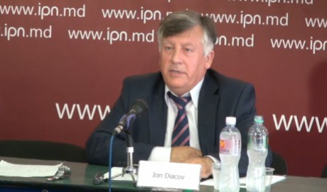 Экс-прокурор Кишинева Иван Дьяков назвал имя задержанного сегодня прокурора.