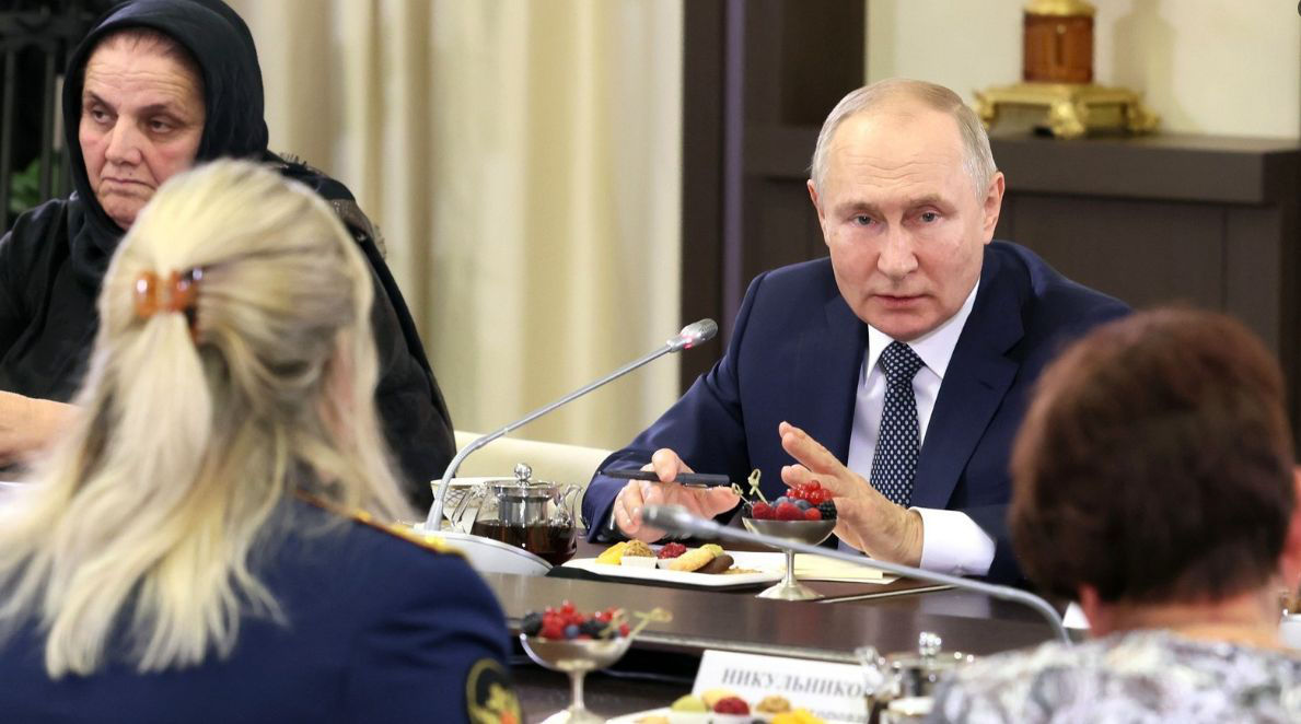 Путин: Россия в предыдущие годы жила на чужой поляне.