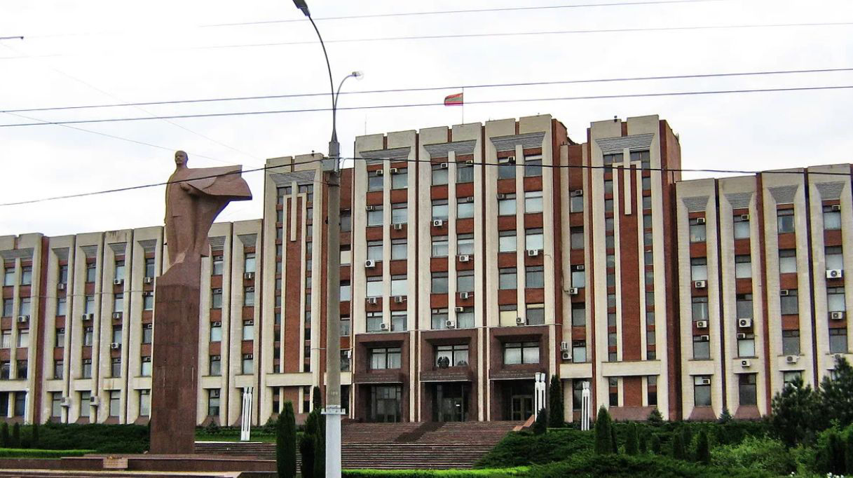 В Приднестровье продлено ЧП в экономике до 20 апреля.