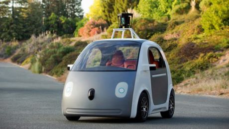 6-10% dintre adulţii care nu urmăresc drumul ca pasageri într-o maşină autonomă ajung să experimenteze stări de rău. Foto: autostrada.md