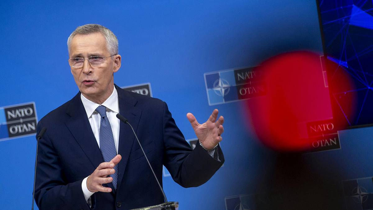 Столтенберг: Не считаем падение обломков дрона в Румынии нападением России.