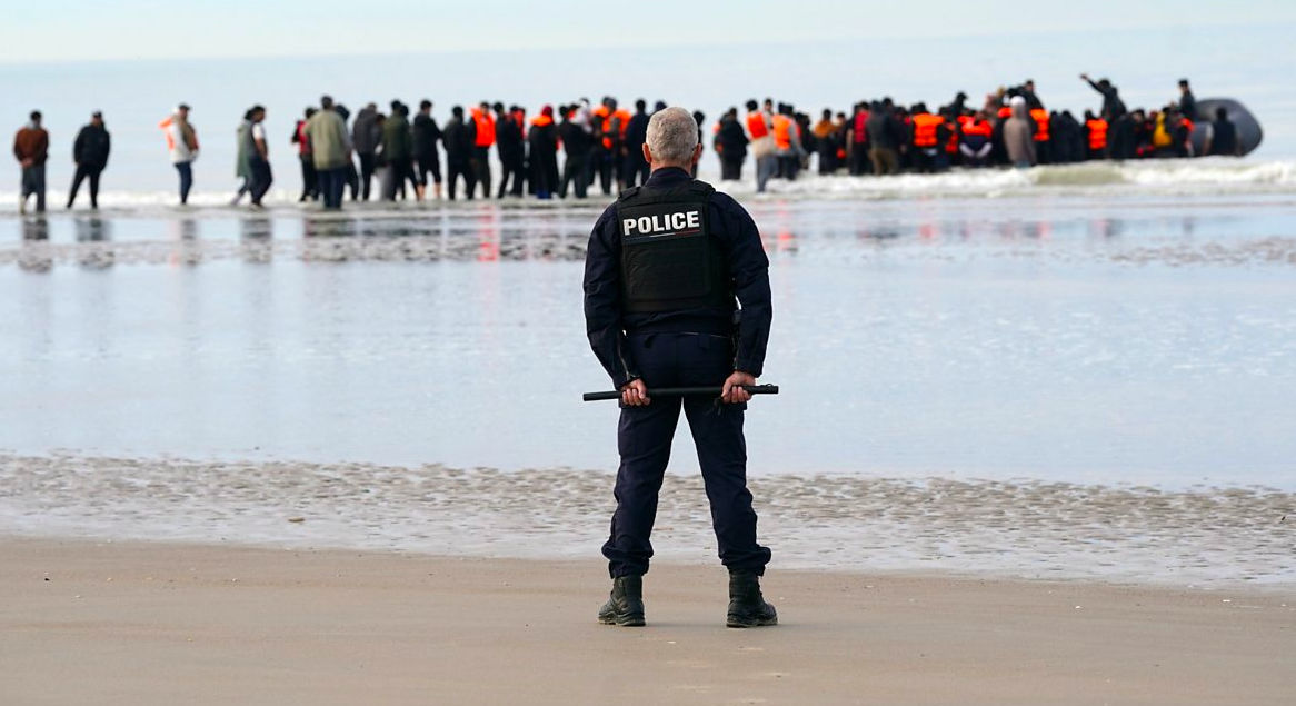 Marea Britanie și Franța au convenit să protejeze Canalul Mânecii de traversările ilegale.