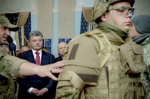 Качество изготовленной на Украине зимней формы вызывает споры.