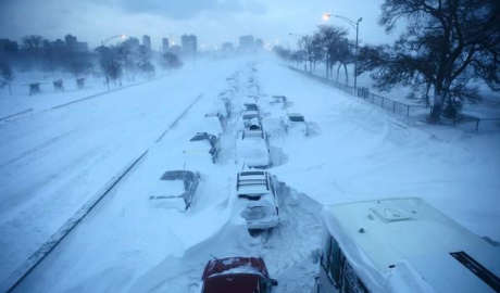 Furtuna de zăpadă de la sfârşitul săptămânii trecute a fost a cincea ca intensitate din istoria Chicago, potrivit meteorologilor.