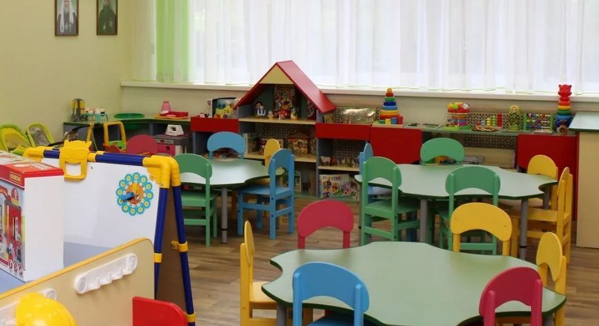 В детских садах просят согласия родителей на приостановку деятельности.