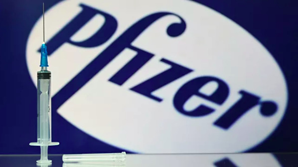 Исследование показало снижение эффективности вакцины Pfizer спустя полгода.
