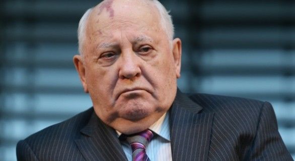 În acea noapte, steagul roşu al Kremlinului a fost coborât pentru ultima dată. Oamenii din această ţară, a spus Gorbaciov, au încetat să mai fie cetăţenii unei mari puteri.