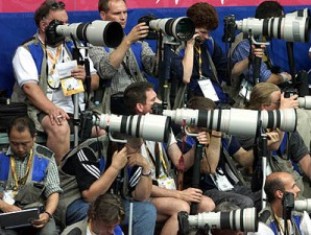 Persoanele, care vor intimida jurnaliștii, sau care împiedicareaintenţionat activitatea  mass-media vor fi sancționați.