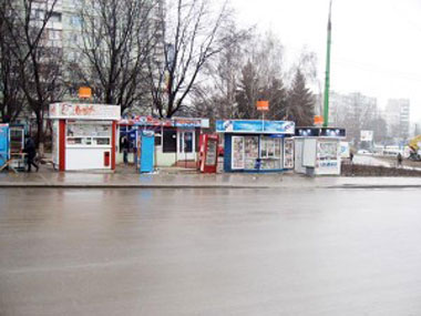 По данным преторов Кишинёва, на этой неделе, ряд экономических агентов обязаны убрать свои киоски за свой счёт.