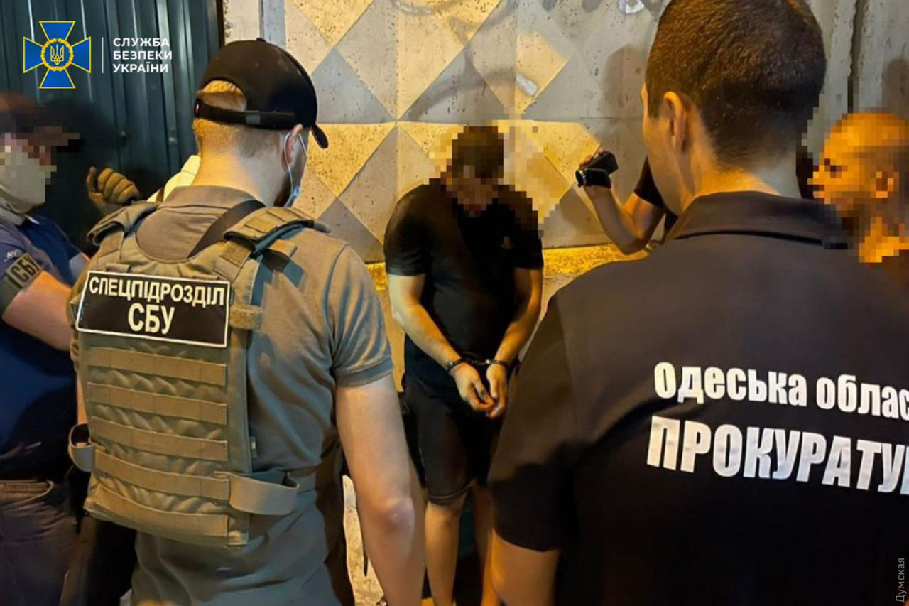 Гражданин Молдовы руководил бандой рэкетиров в Одессе.