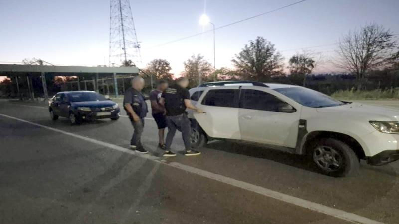 Un moldovean căutat de autoritățile din Italia, reținut la vamă.