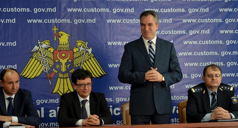 Până la mijlocul verii, din Serviciul Vamal al Moldovei vor fi disponibilizaţi 20 la sută dintre angajaţi. Foto: mf.gov.md