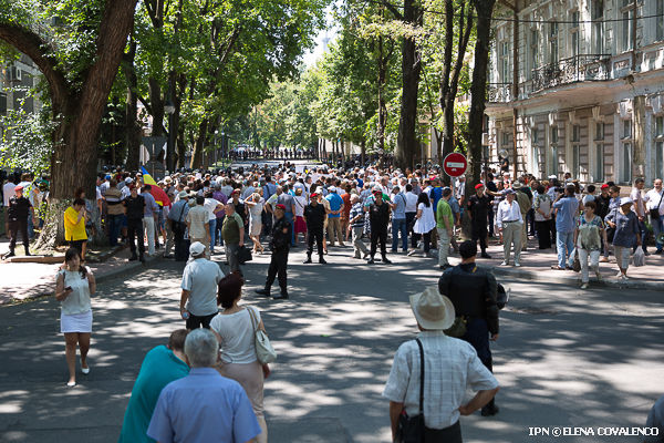 Protestele împotriva sistemului electoral mixt au continuat și astăzi