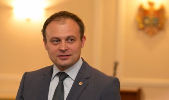 Andrian Candu a solicitat Comisiei juridice, numiri şi imunităţi să demareze procedura legală de desemnare a membri CEC.Foto: curentul.md