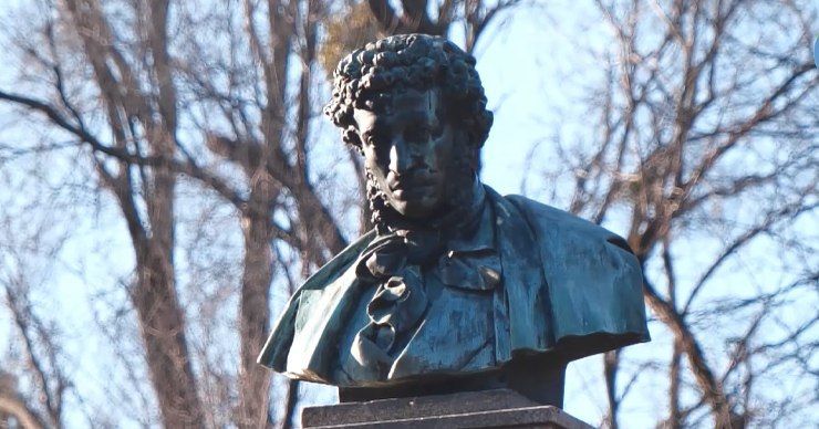 Память Александра Сергеевича Пушкина, погибшего 183 года назад, почтили вчера, 10 февраля, в Кишиневе.