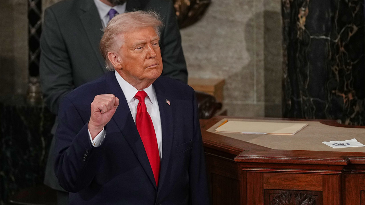 Trump a anunțat că SUA dispun de rezerve aproape nelimitate de arme: Putem lupta la nesfârșit.
