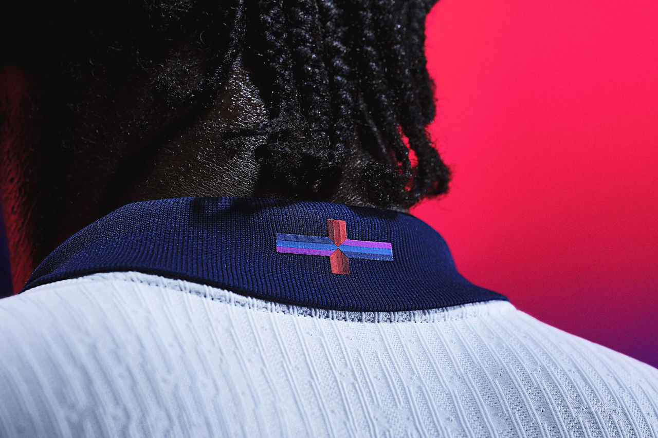 Риши Сунак подверг критике новую форму сборной Англии от Nike.