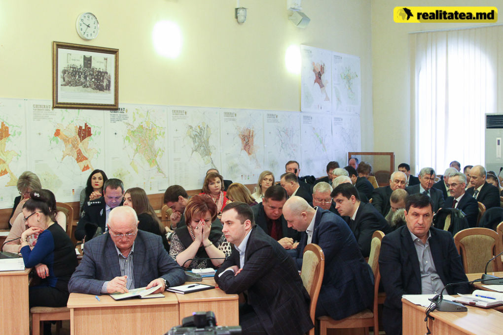 По мнению муниципальных советников, сотрудники примэрии Кишинева не заслуживают премий.