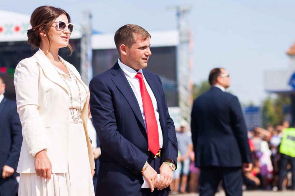 Примар Оргеева Илан Шор и его жена певица Жасмин.