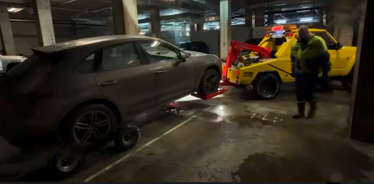 В России фиксируют массовую волну блокировки двигателей у Porsche и BMW.